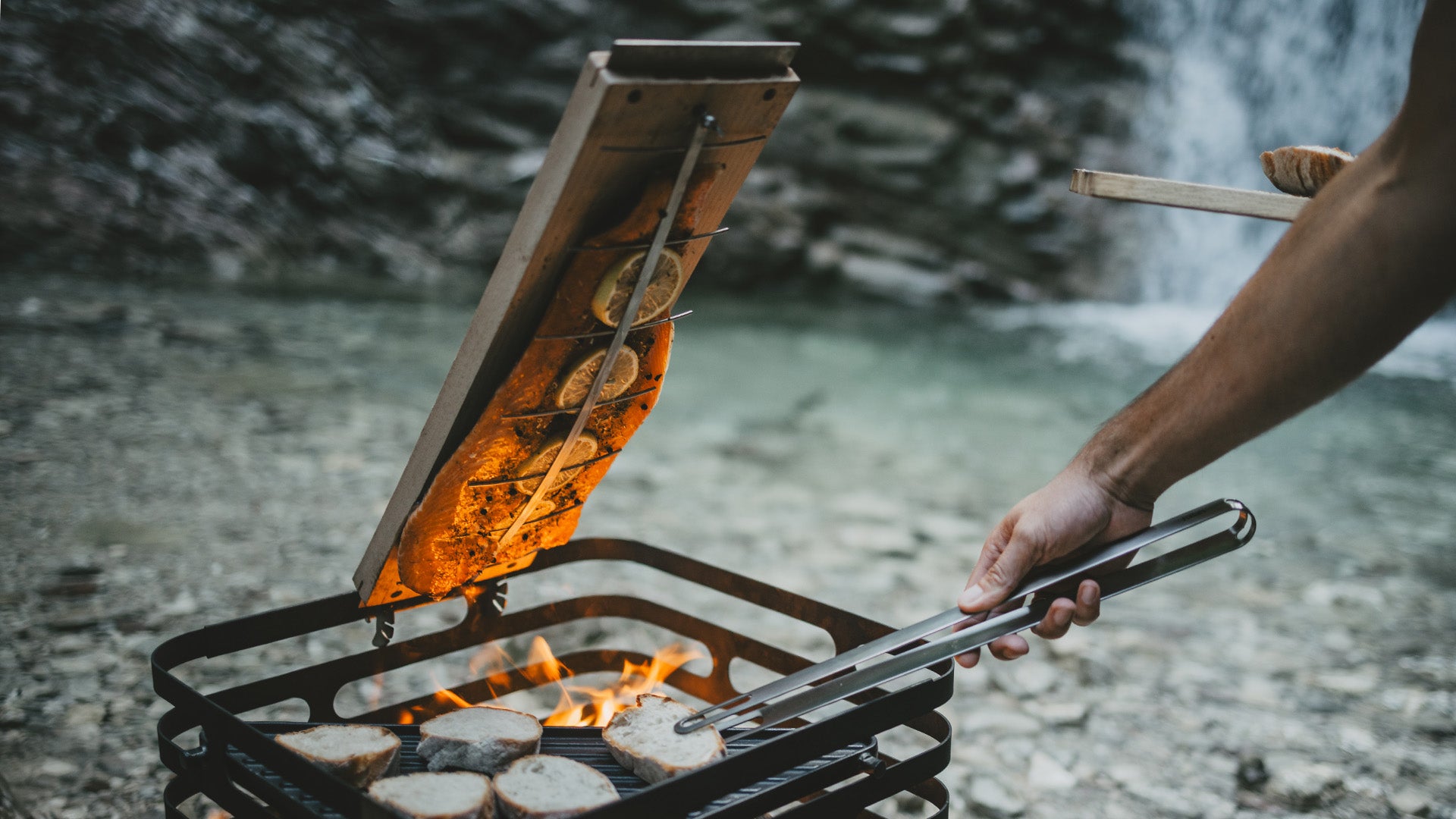 Salmon Grillilling Board Barbecue grill online shopping