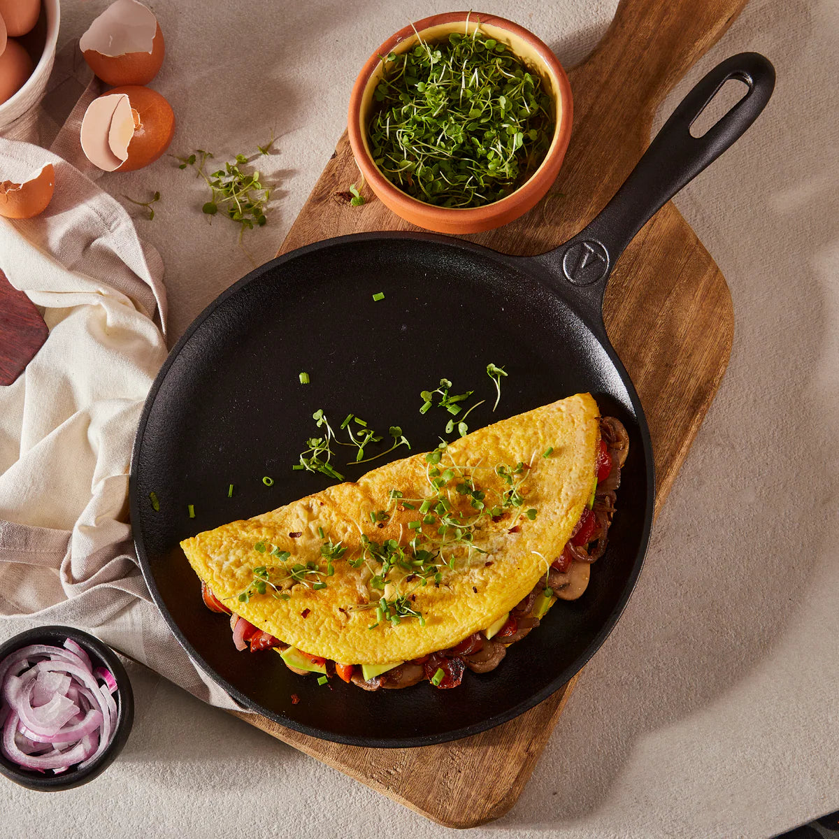 Victoria Cast Iron Comal Griddle and Crepe Pan - Thumbnail 2
