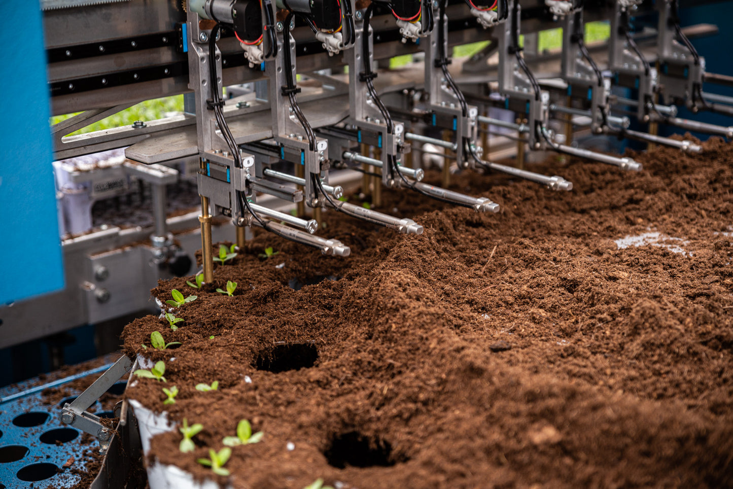 TTA ISO MidiCurve Pot Filler Plug Planter