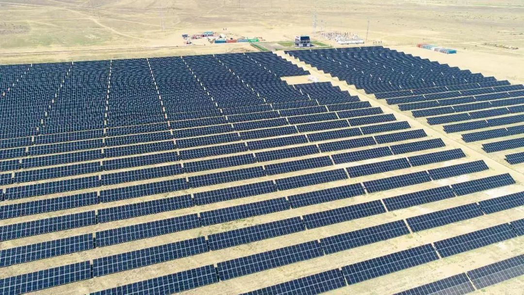 LONGi HI-MO7 560-590M PV Module