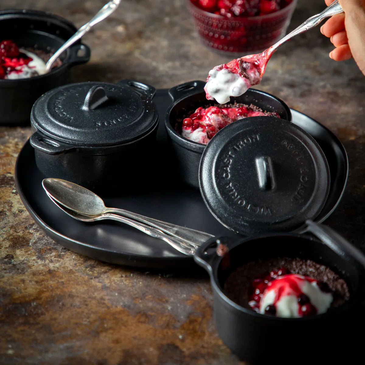 Victoria Cast Iron Mini Cocotte Barbecue grill online shopping