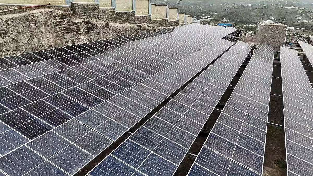 LONGi HI-MO9 Utility 635-670M PV Module